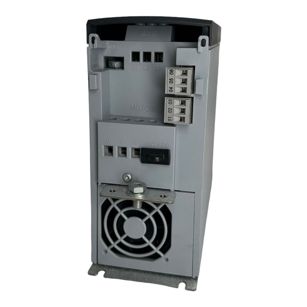 Danfoss VLT HVAC Basic Drive 131L9861 Frequenzumrichter Inverter 0,37kW