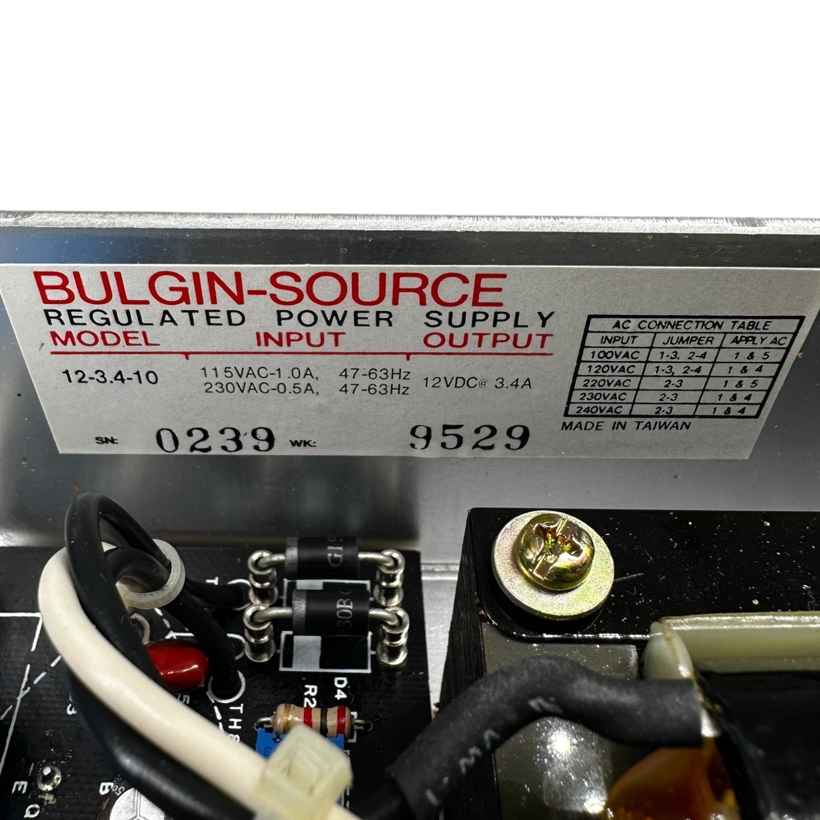 Bulgin-Source 12-3.4-10 Netzteil 12VDC 3.4A Schaltnetzteil Stromversorgung