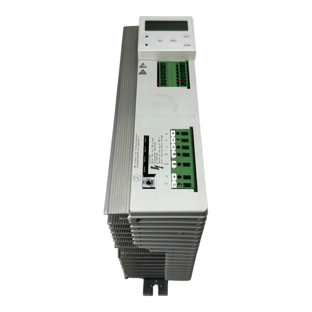 Lenze EVF8203-E Frequenzumrichter 1,5kW 3x230V mit Bedienmodul EMZ8201BB