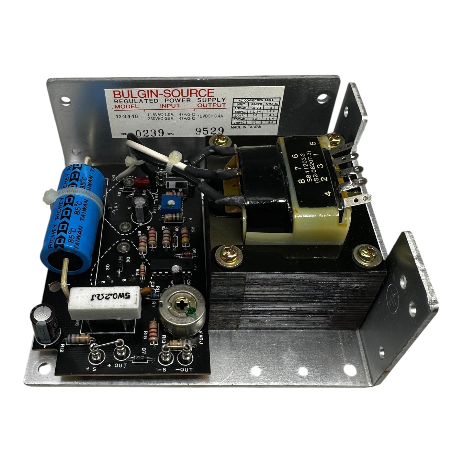 Bulgin-Source 12-3.4-10 Netzteil 12VDC 3.4A Schaltnetzteil Stromversorgung
