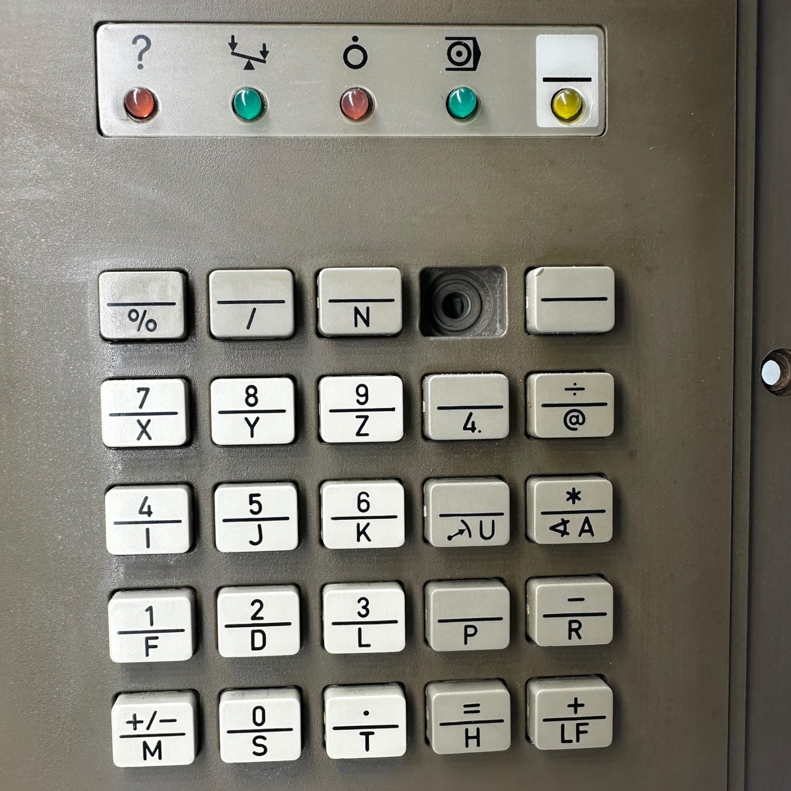 Siemens SINUMERIK 810M 6FC3541-0AA-Z CNC Steuerung Bedienfeld Panel, Tastatur