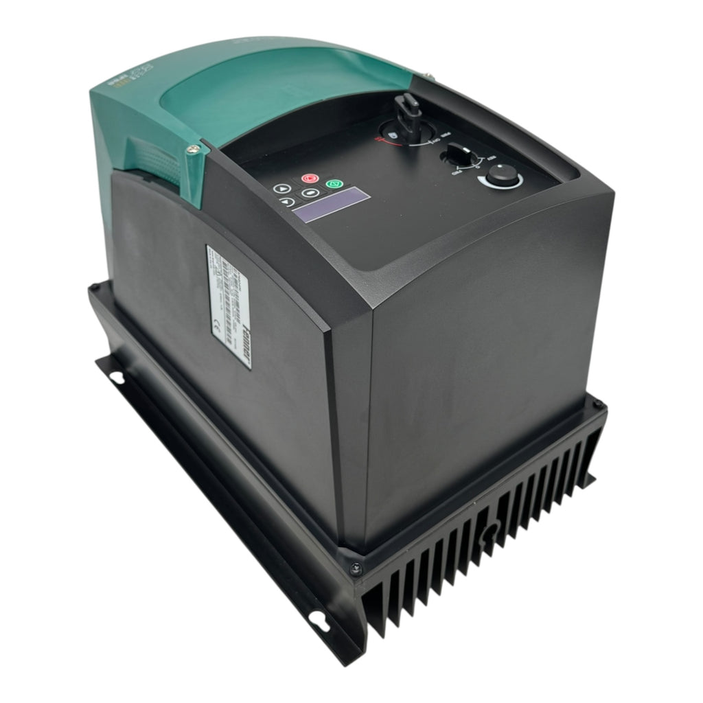 576B24P0 Frequenzumrichter 4kW 200-240V 15A 3PH S/W 1.20 UNUSED