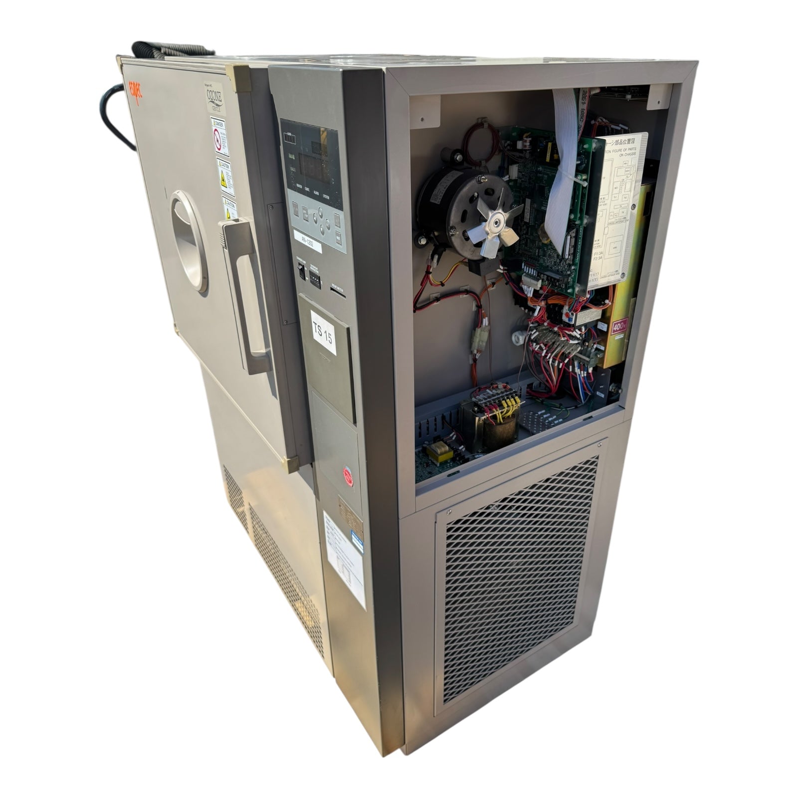Espec MC-711T Klimaprüfschrank 400V 3Ph 7A 155kg Umweltsimulationskammer