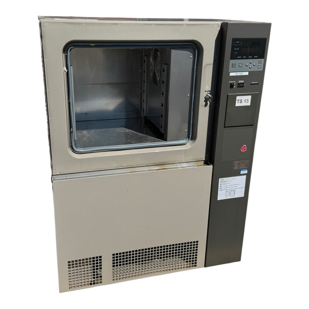 Espec MC-711T Klimaprüfschrank 400V 3Ph 7A 155kg Umweltsimulationskammer